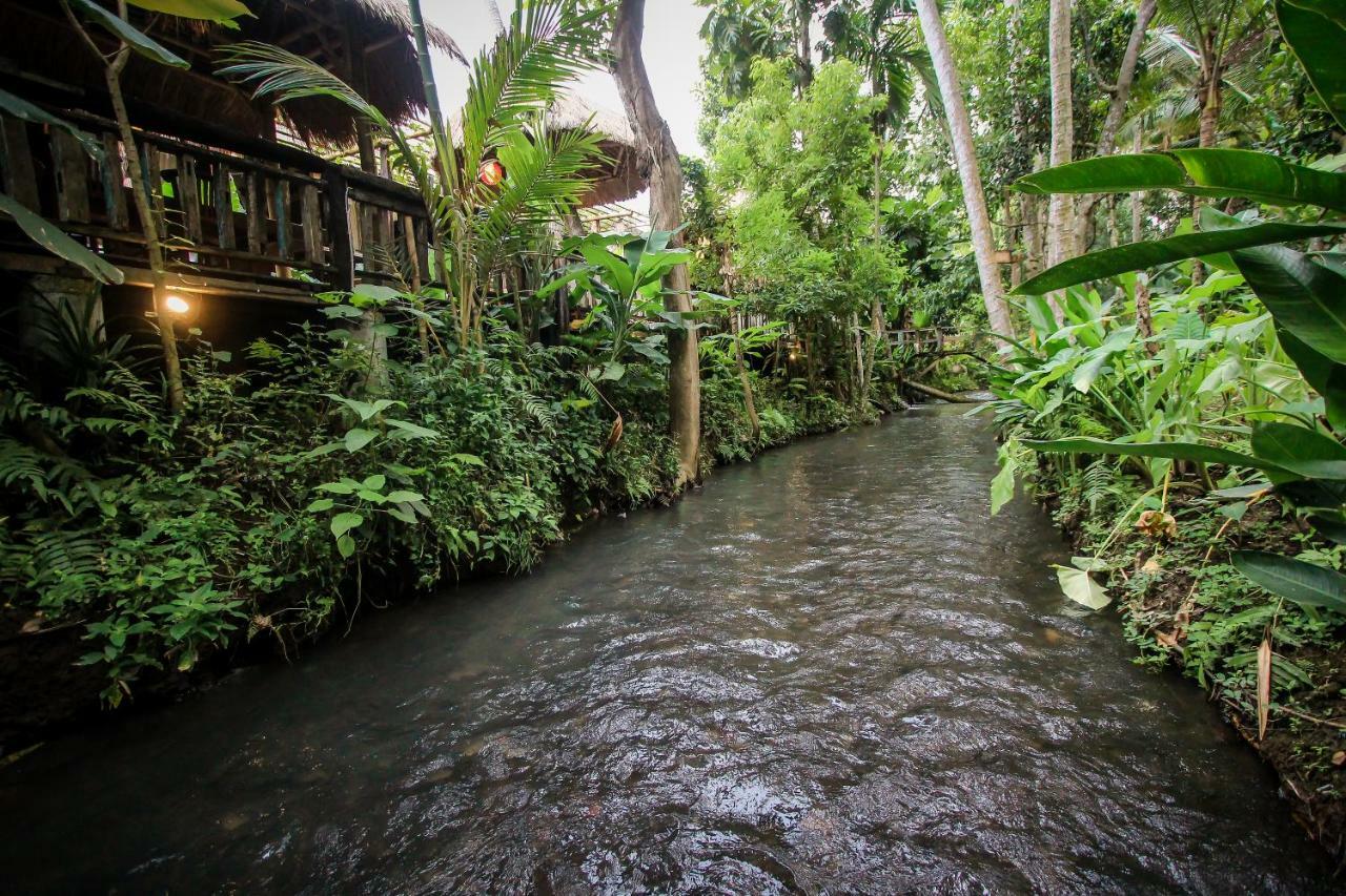 Keramas Sacred River Retreat Resort And Villa Exteriér fotografie